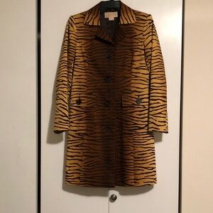 MICHAEL Michael Kors Tiger-Print Trench Coat in brown and tan. Size M